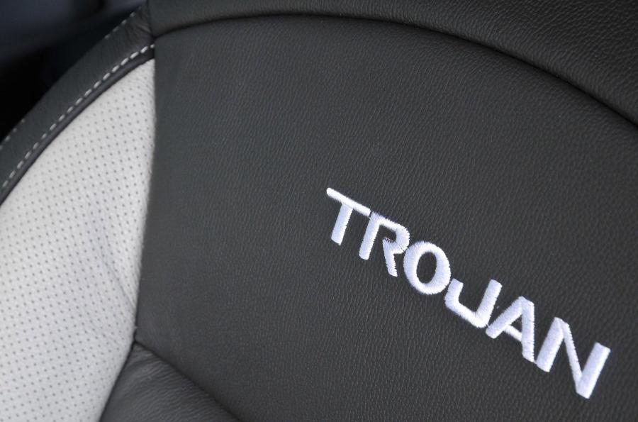  Mitsubishi L200 Trojan 2009 года  (фото 2 из 11)